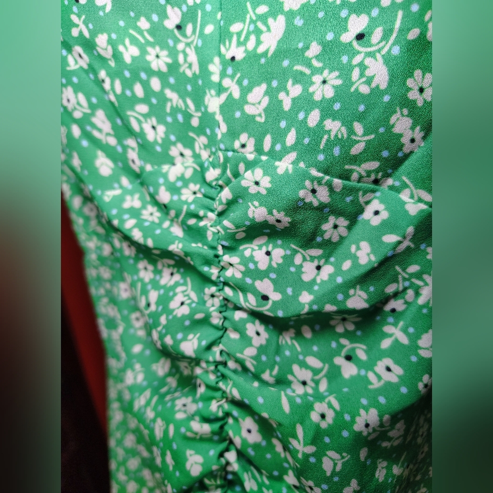 Lush Green Floral Ruched Cami Top 2X Plus Size Adjustable Straps - Picture 7 of 13